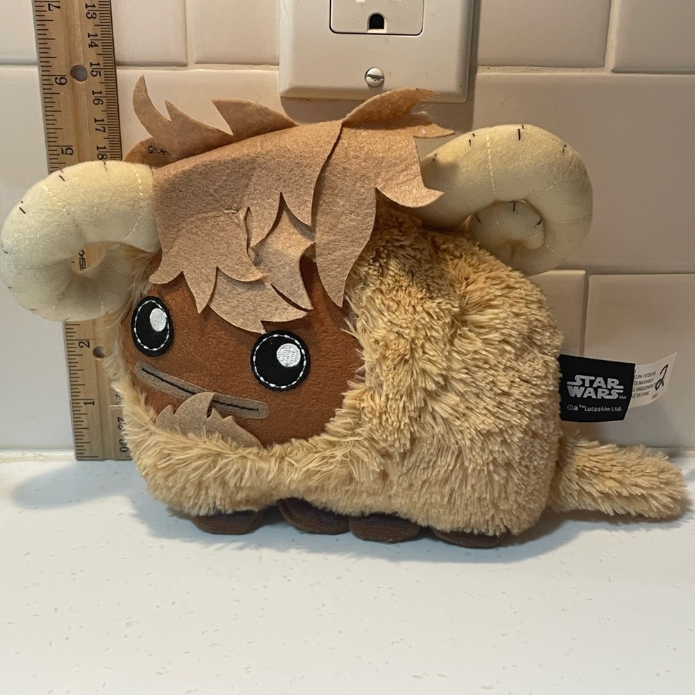 Mattel Star Wars Galaxy’s Edge Bantha Plush Creature